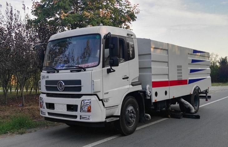 Вакуумна вантажівка